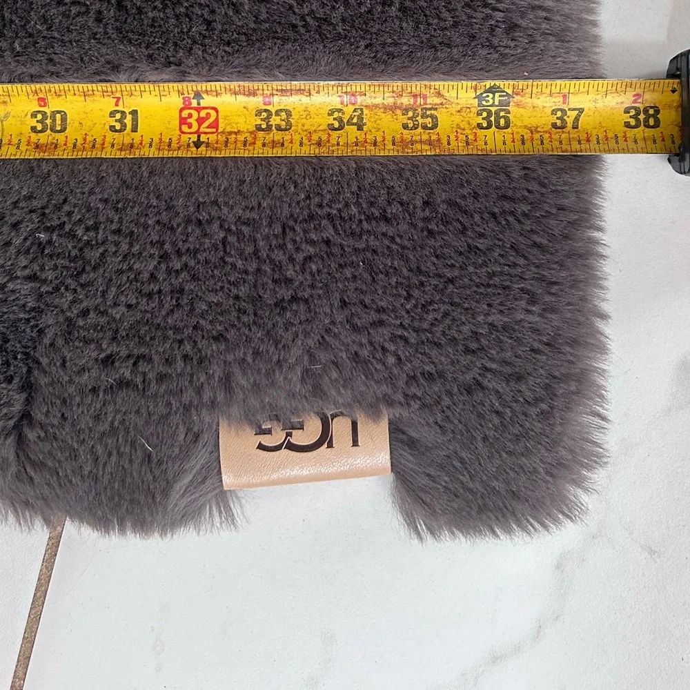 UGG Gray faux fur rug